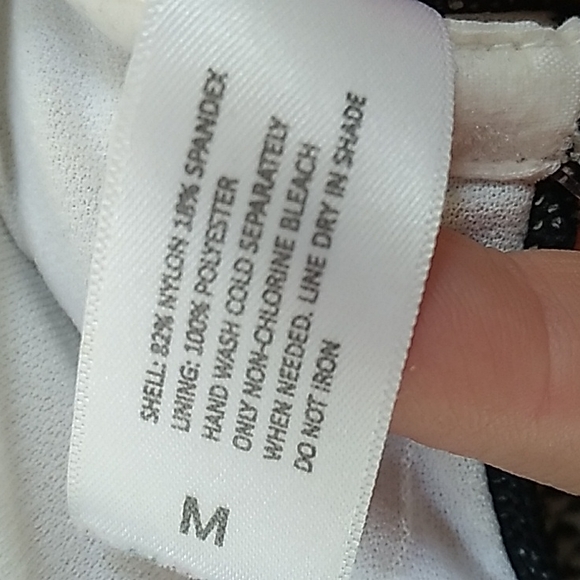 Sail Club Black/Yellow/White  Animal Print Tankini Top. Size Medium - Picture 9 of 10